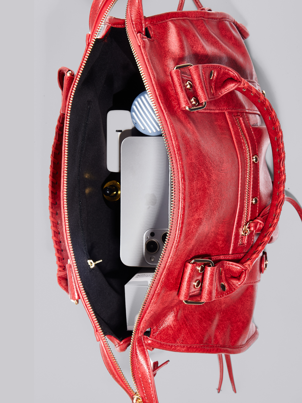 HANDBAG | STRUCTURED BOWLER BAG WITH ZIP POCKETS AND METAL DETAILS