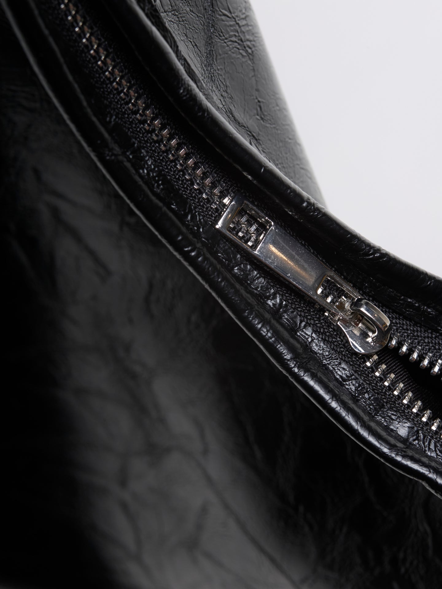 CITY MOOD | SOFT LEATHER EFFECT TOTE