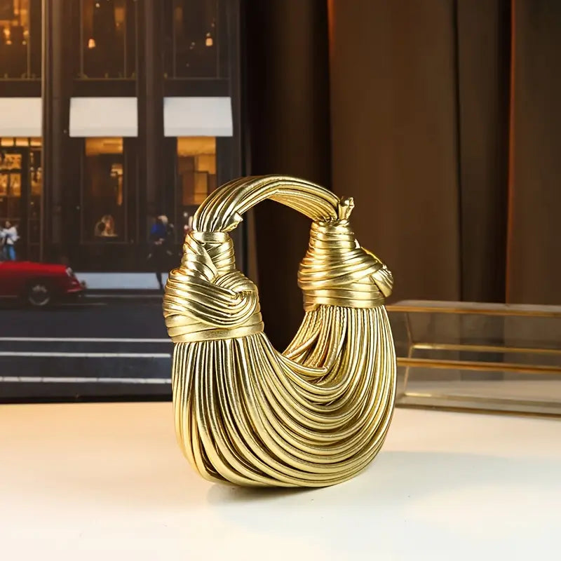 GLAM STATEMENT | SCULPTURAL METALLIC EVENING BAG