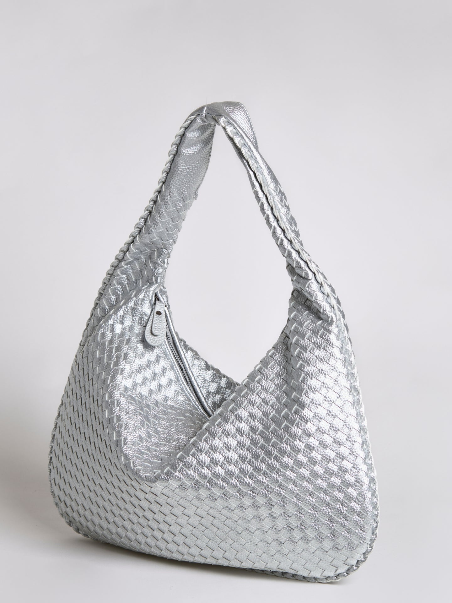 HANDBAG | WOVEN LEATHER HOBO BAG WITH SOFT STRUCTURE
