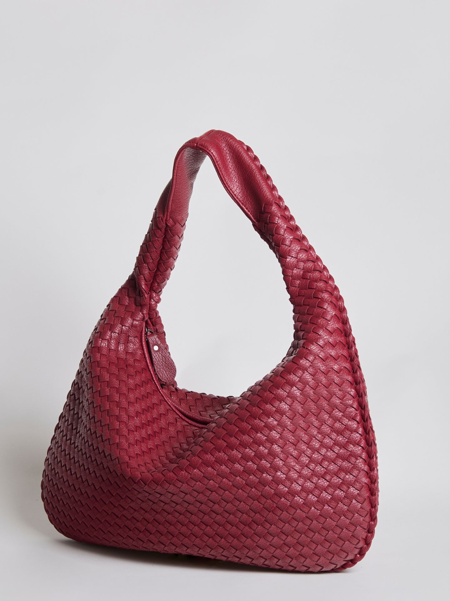 HANDBAG | WOVEN LEATHER HOBO BAG WITH SOFT STRUCTURE