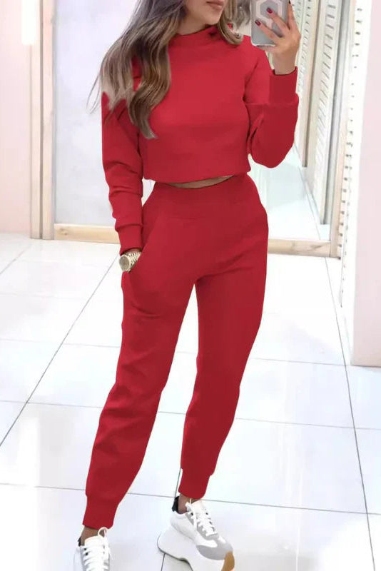 WOMEN’S LOUNGE SET | CROPPED SWEATER & JOGGER COORD