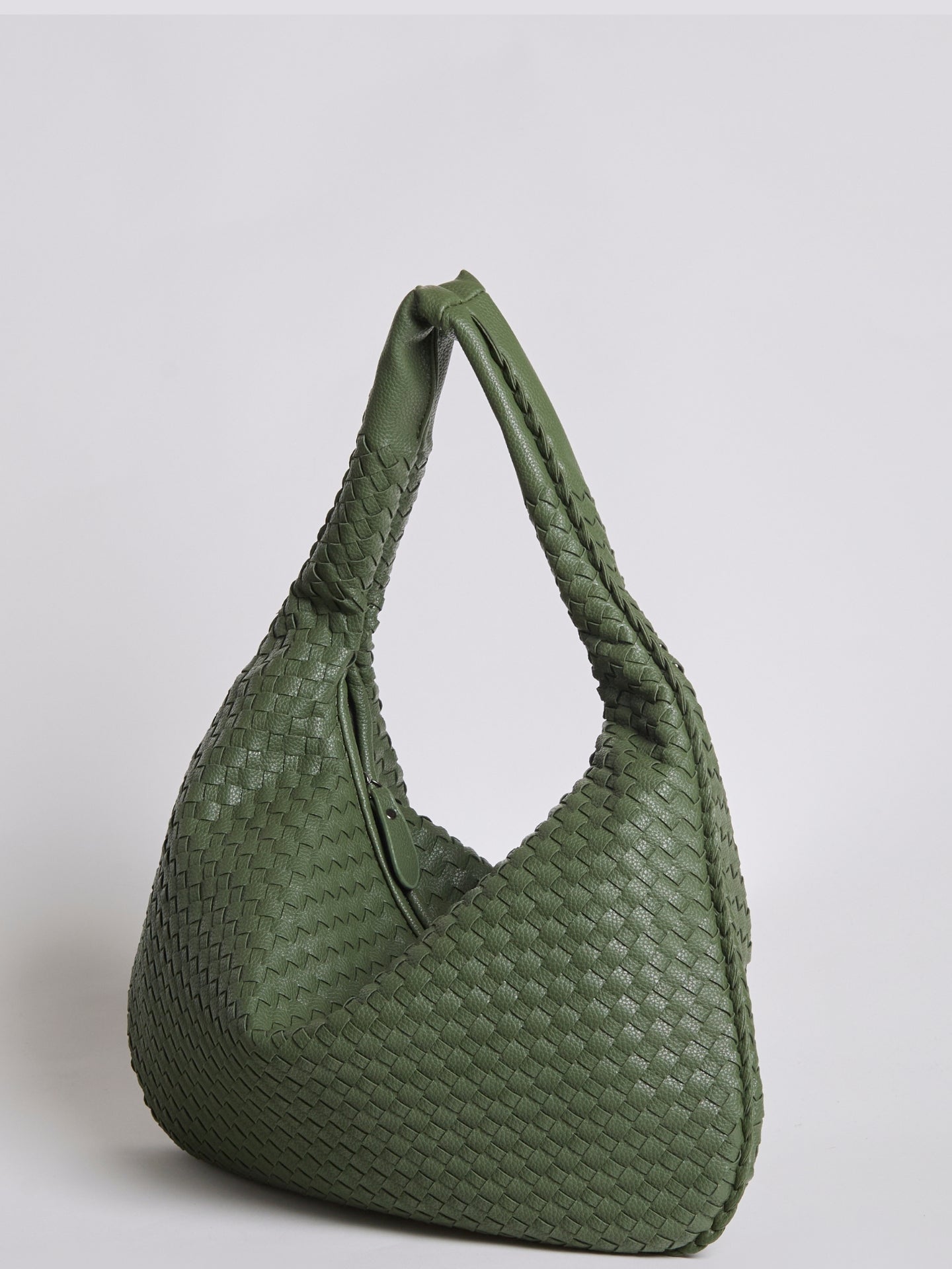 HANDBAG | WOVEN LEATHER HOBO BAG WITH SOFT STRUCTURE