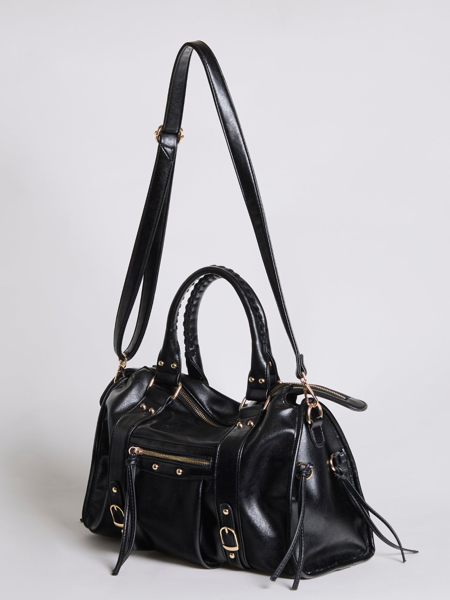 HANDBAG | STRUCTURED BOWLER BAG WITH ZIP POCKETS AND METAL DETAILS