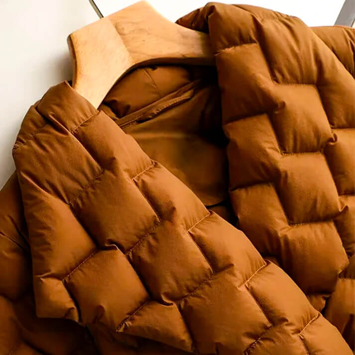 WOMEN’S PUFFER JACKET | BLACK QUILTED BELTED COAT