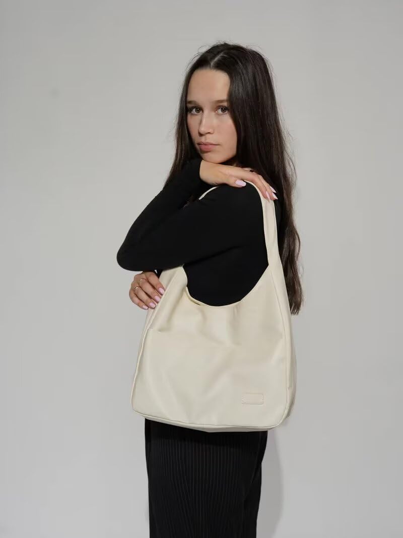 URBAN CHIC | SOFT LEATHER EFFECT SHOULDER BAG