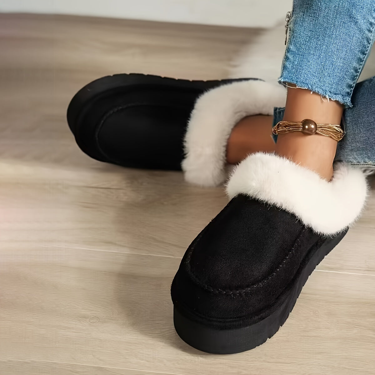 WOMEN’S FAUX FUR SLIPPERS | WARM COZY WINTER DESIGN