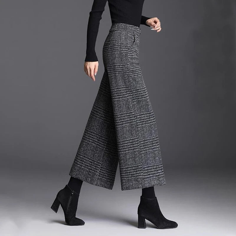 URBAN ELEGANCE | BELTED WIDE LEG CROPPED TROUSERS WITH CHECK PATTERN