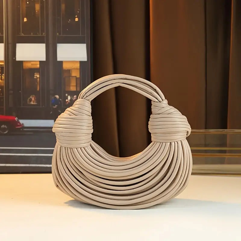 GLAM STATEMENT | SCULPTURAL METALLIC EVENING BAG
