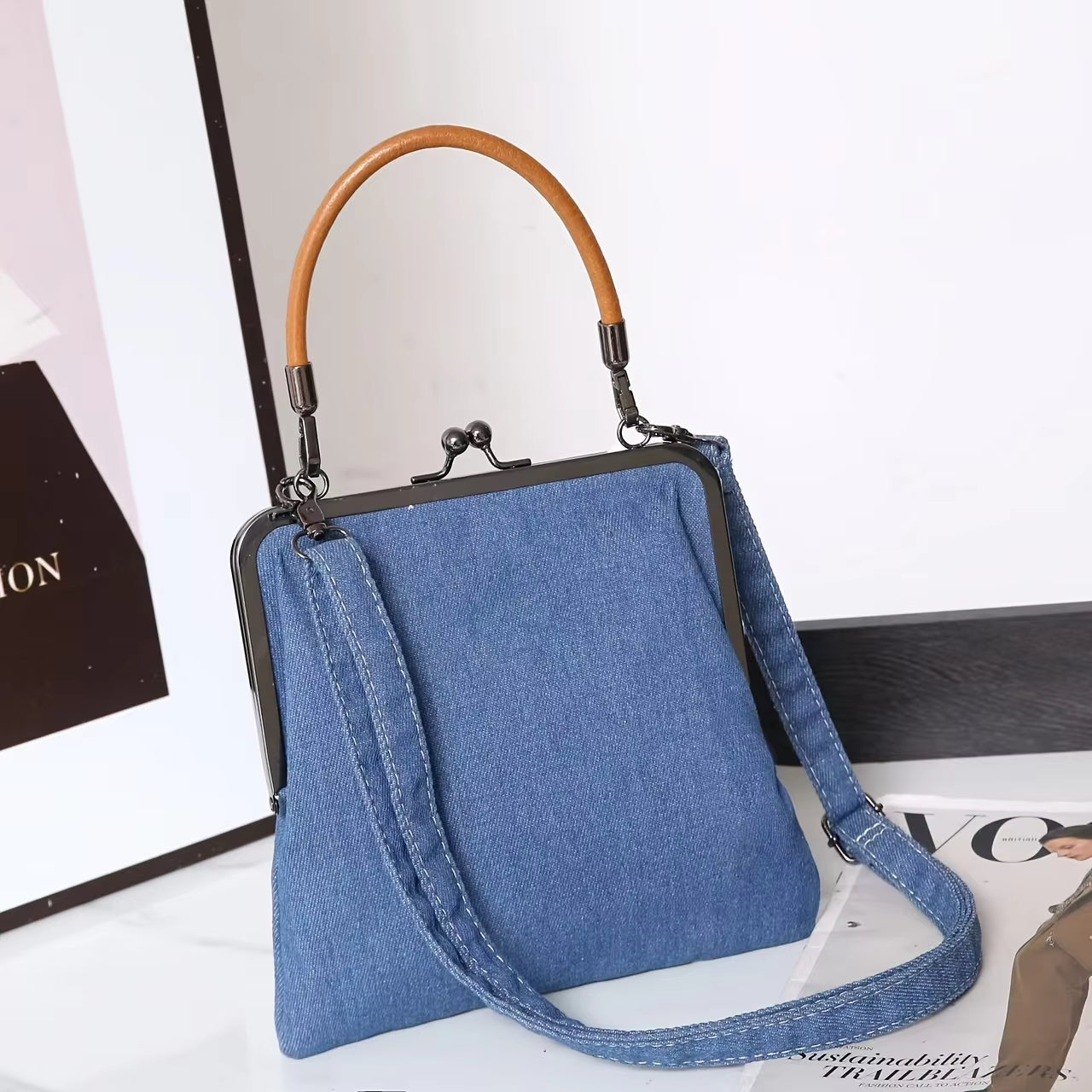RETRO TOUCH | DENIM FRAME HANDBAG WITH WOODEN HANDLE