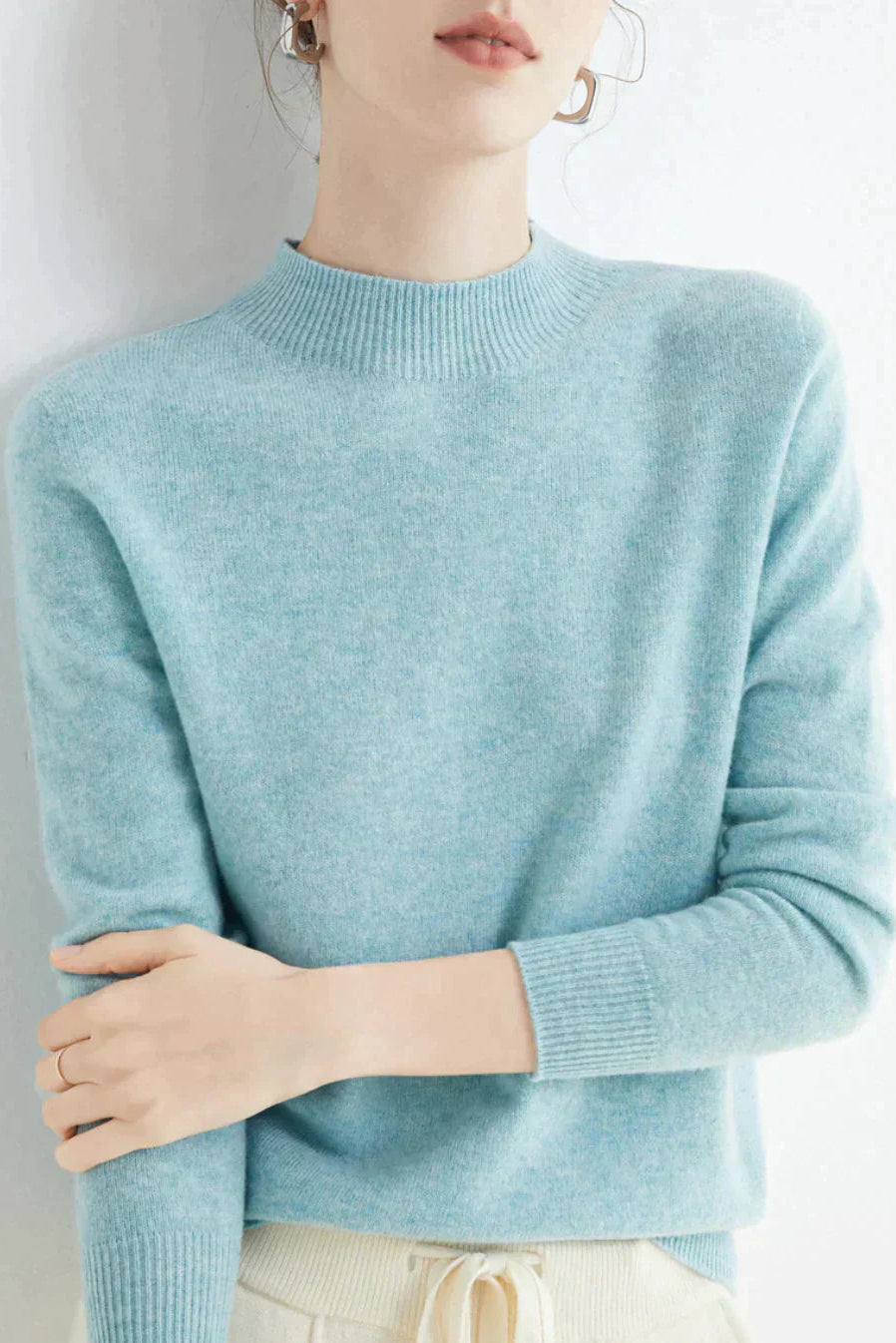 WOMEN’S KNIT SWEATER | CLASSIC CREW NECK
