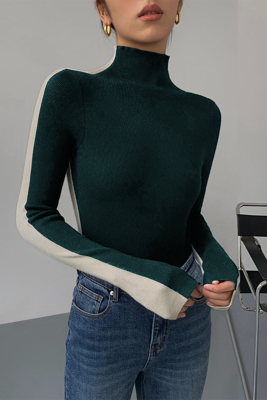 TWO TONE LONG SLEEVE KNITTED TOP
