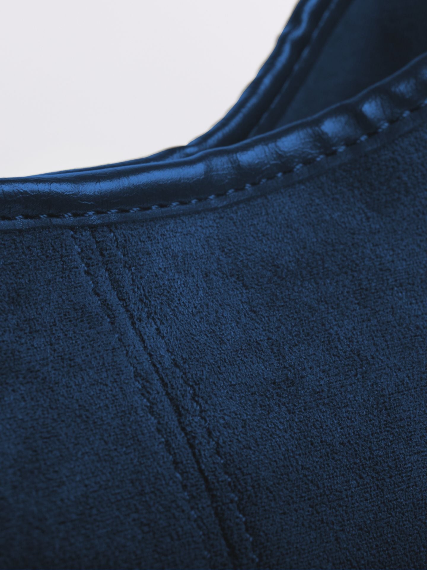 HANDBAG | SUEDE HOBO BAG WITH MINIMALIST DESIGN AND SINGLE STRAP