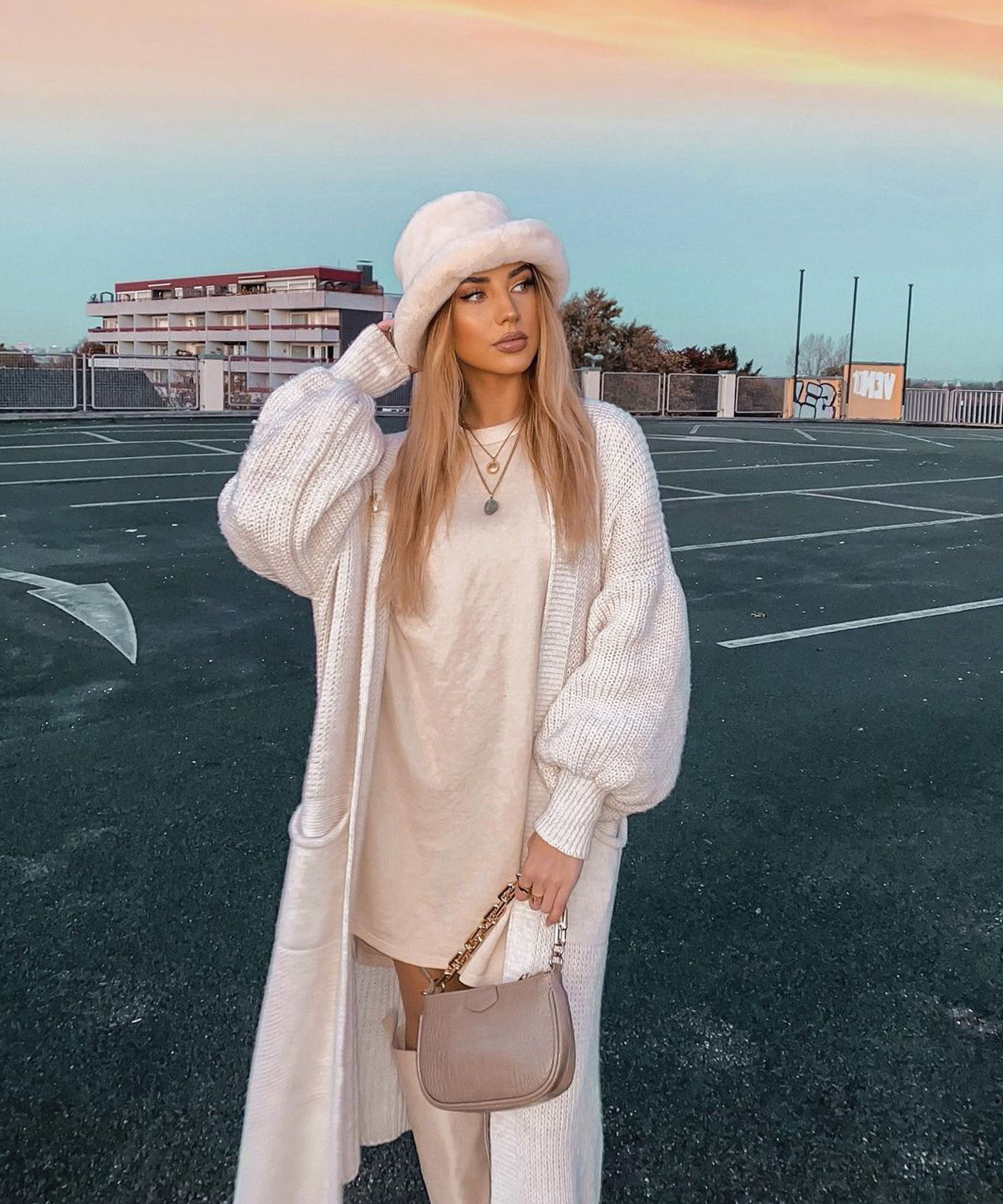 LONG KNITTED CARDIGAN – OPEN FRONT