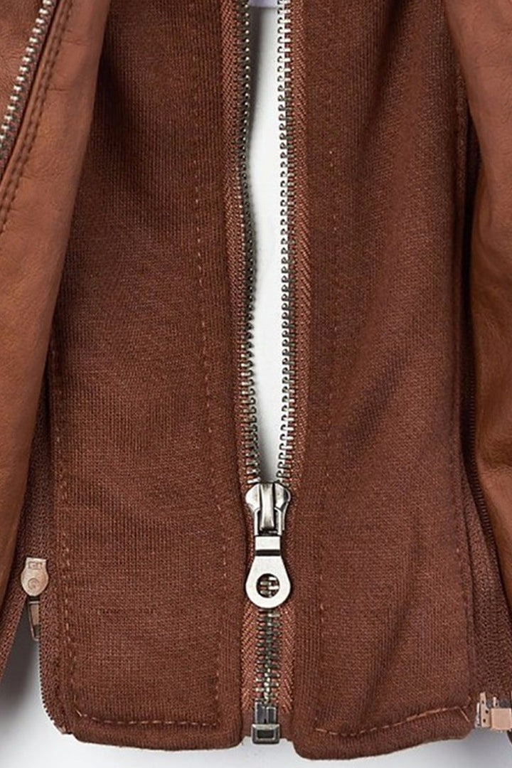 WOMEN’S COAT | SLEEK ZIP WINTER STYLE