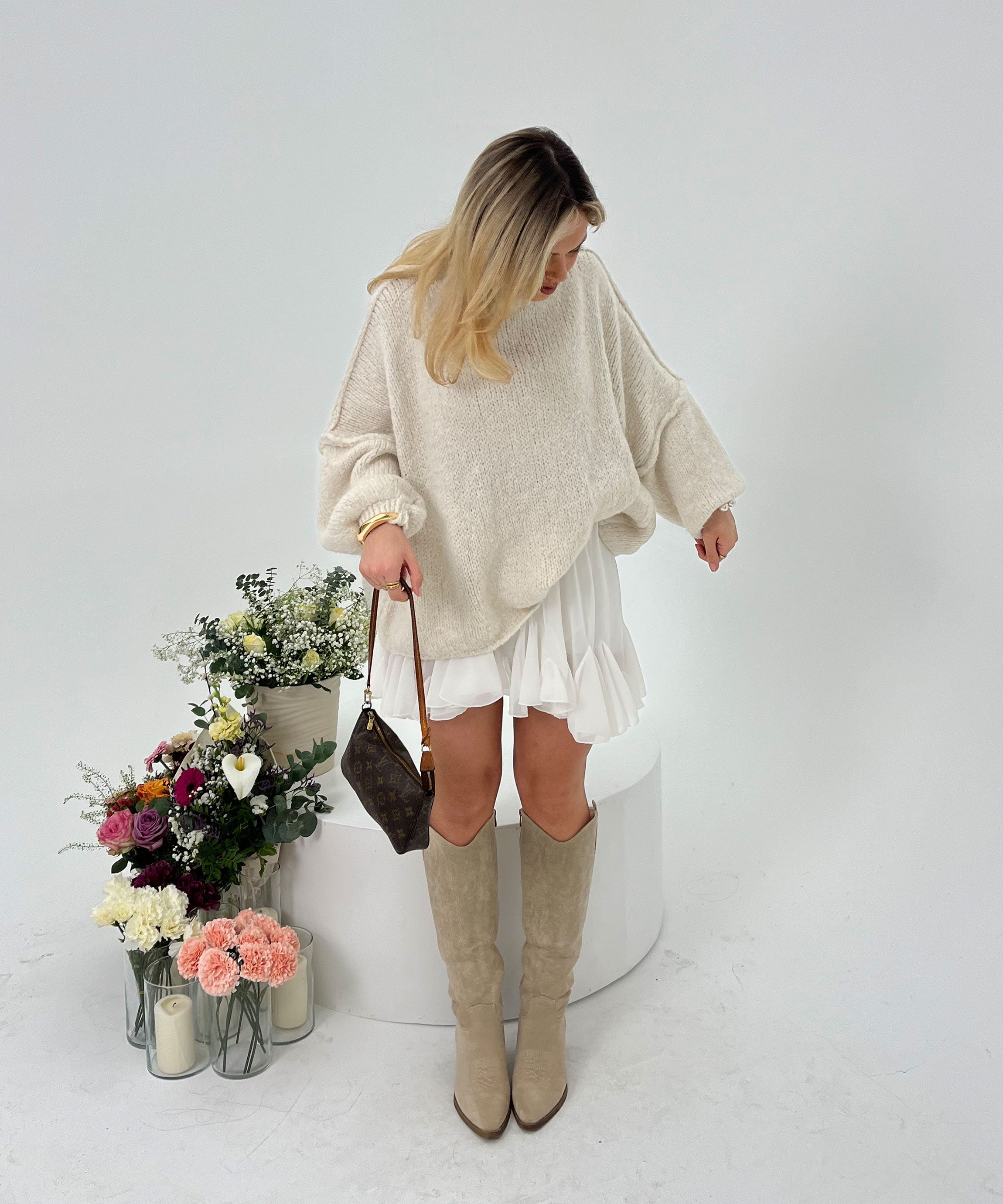 OVERSIZED WOOL TURTLENECK PULLOVER
