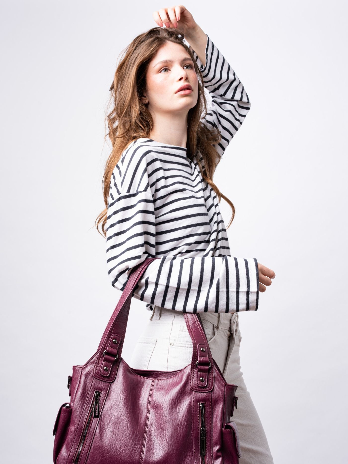 EVERYDAY ELEGANCE | BLACK LEATHER TOTE BAG