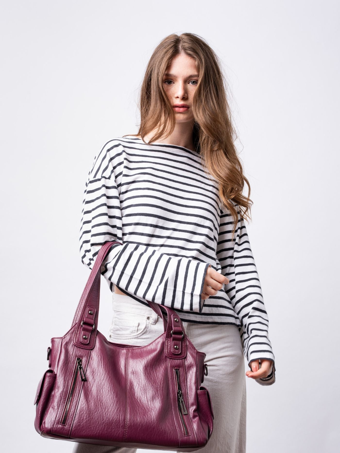 EVERYDAY ELEGANCE | BLACK LEATHER TOTE BAG