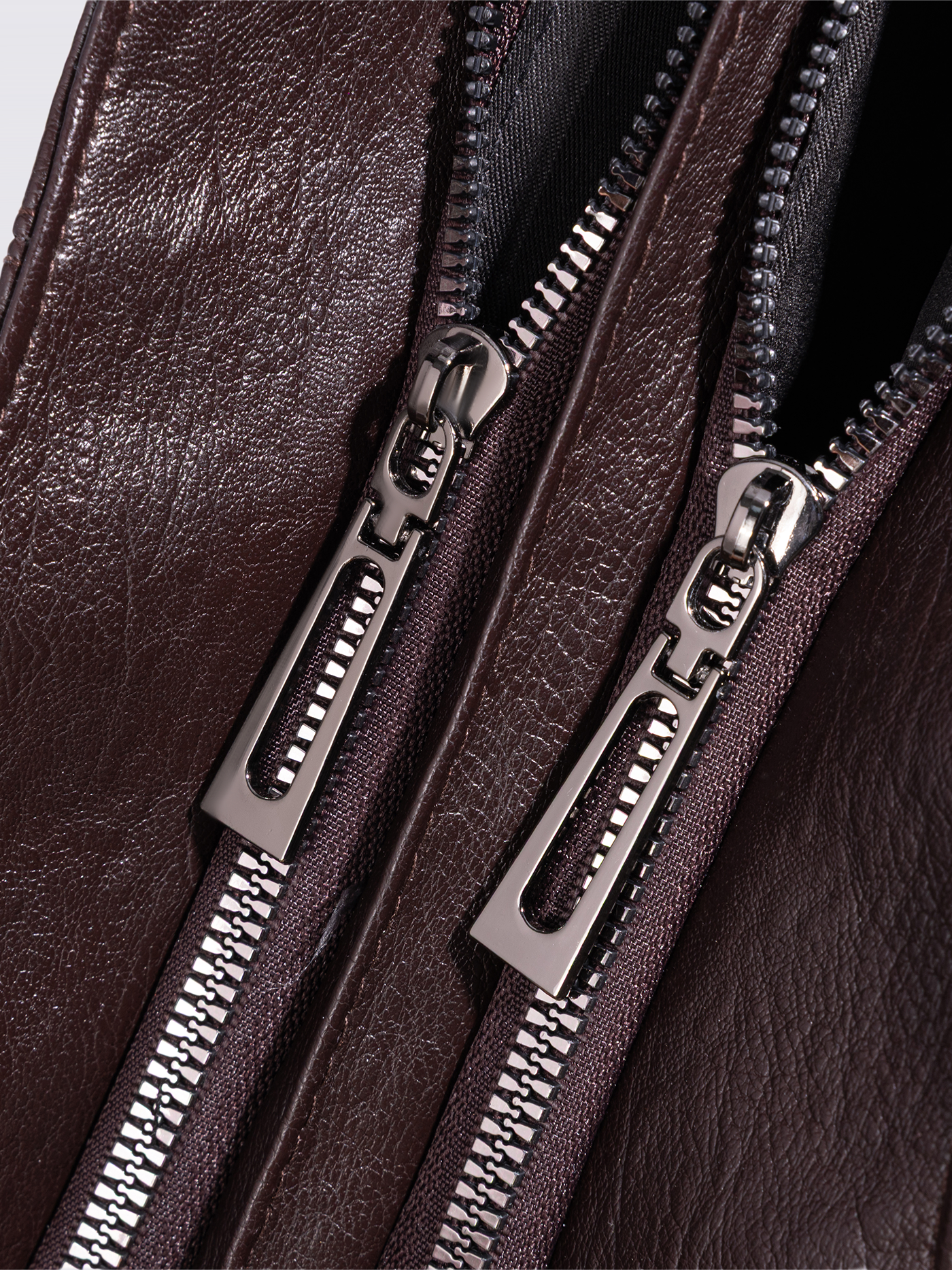 EVERYDAY ELEGANCE | BLACK LEATHER TOTE BAG