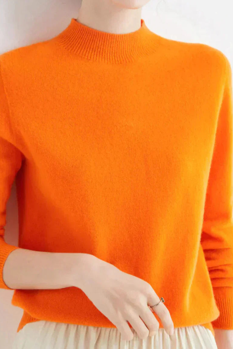WOMEN’S KNIT SWEATER | CLASSIC CREW NECK