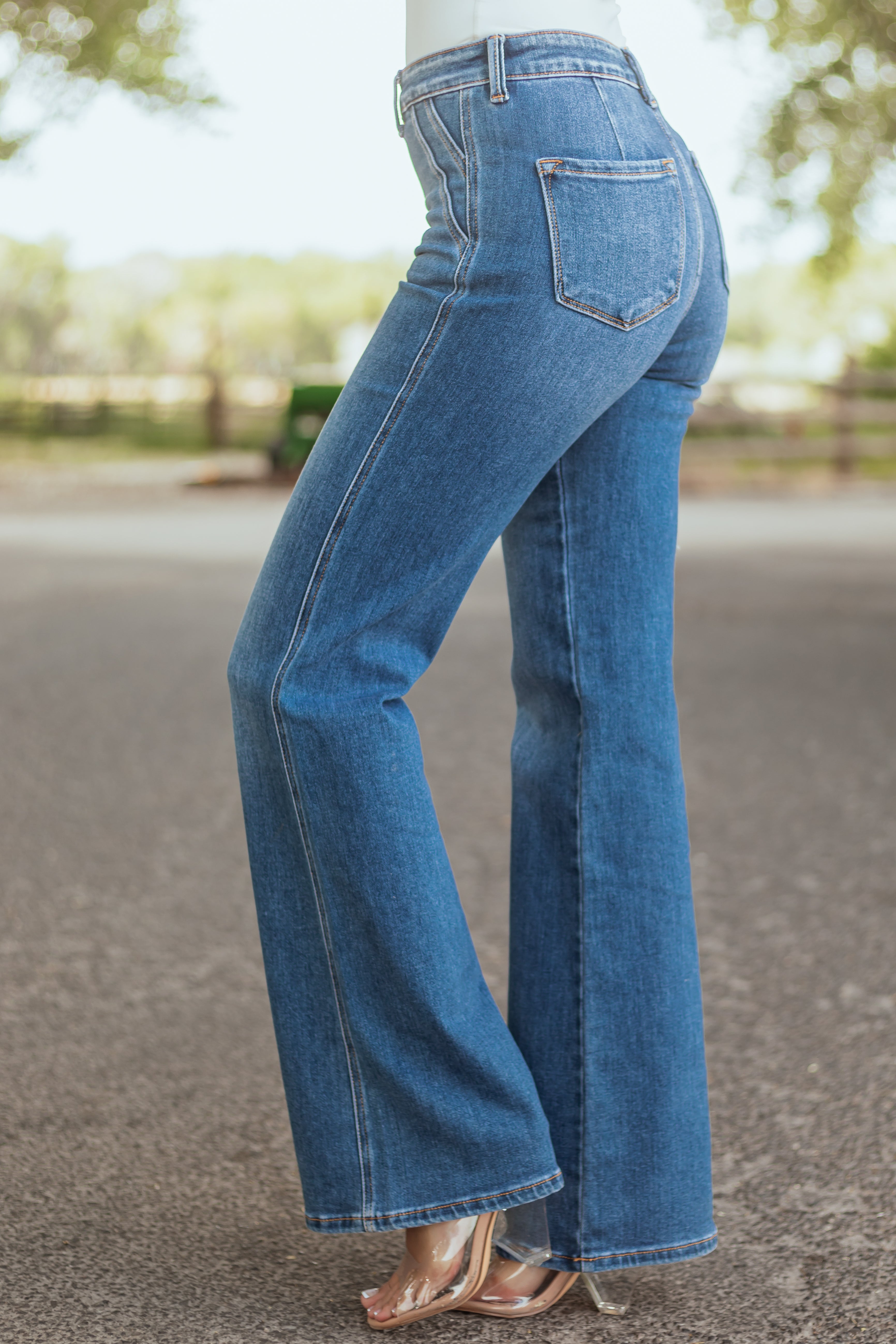 WOMEN’S FLARE JEANS | ULTRA HIGH RISE DARK WASH