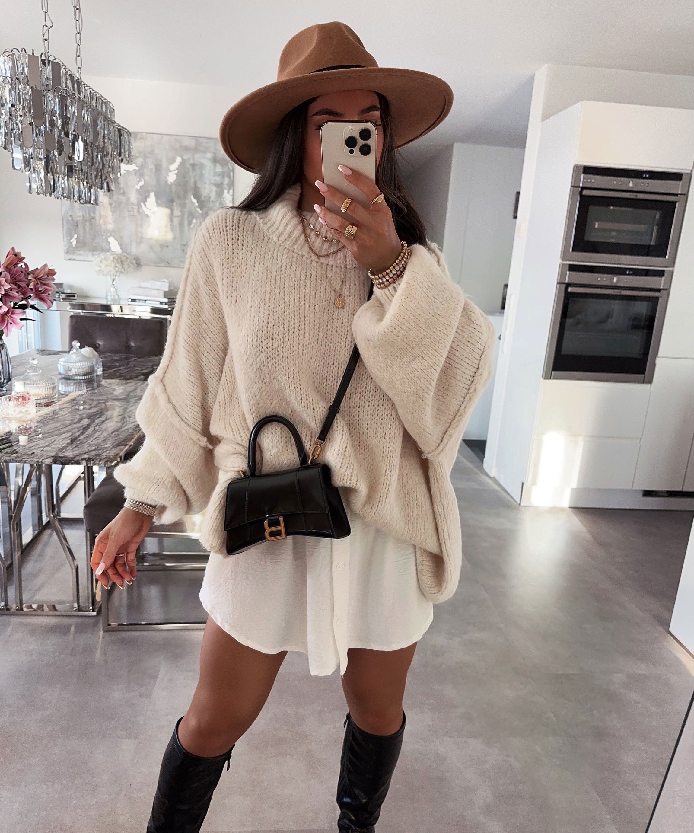 OVERSIZED WOOL TURTLENECK PULLOVER