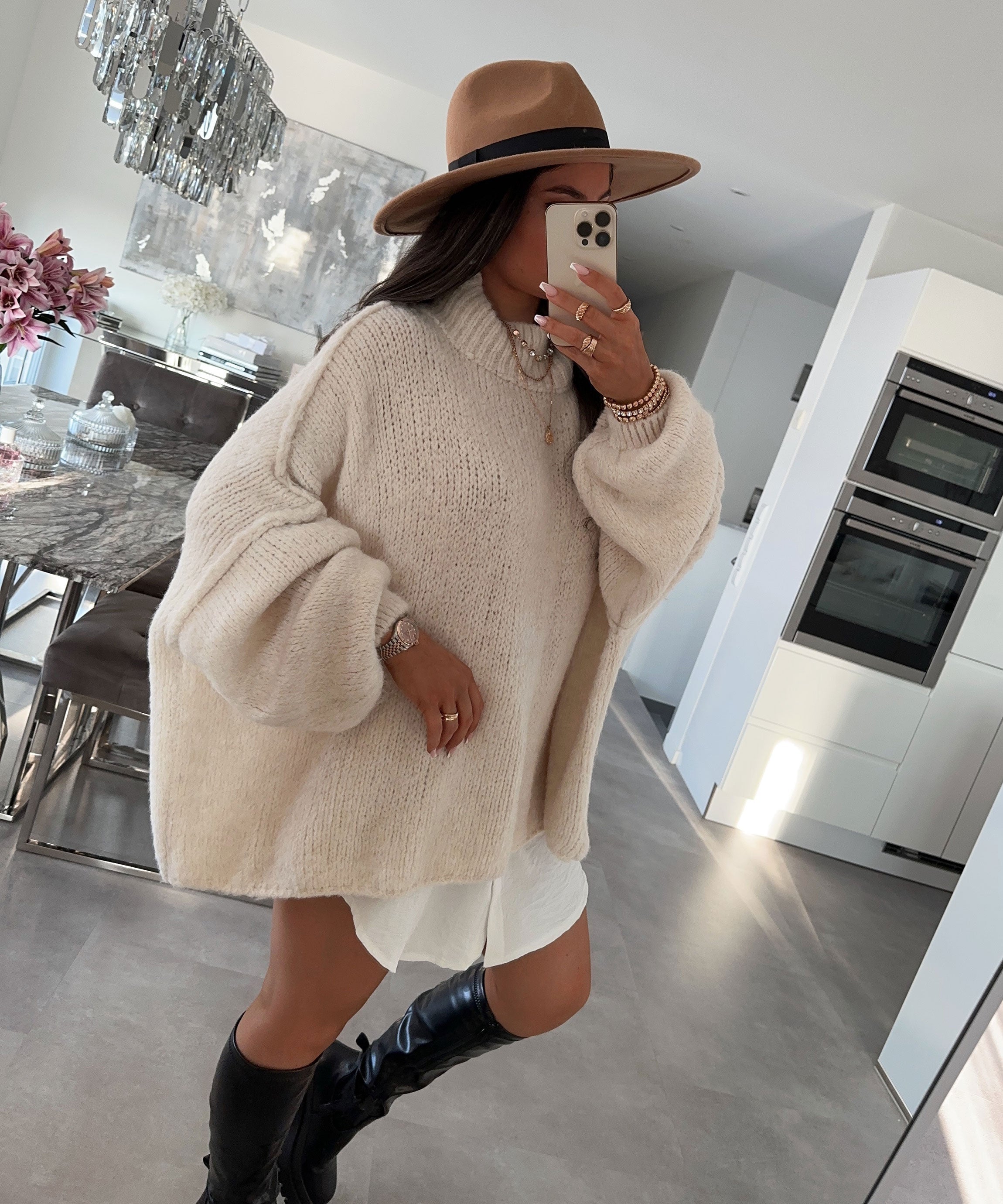 OVERSIZED WOOL TURTLENECK PULLOVER