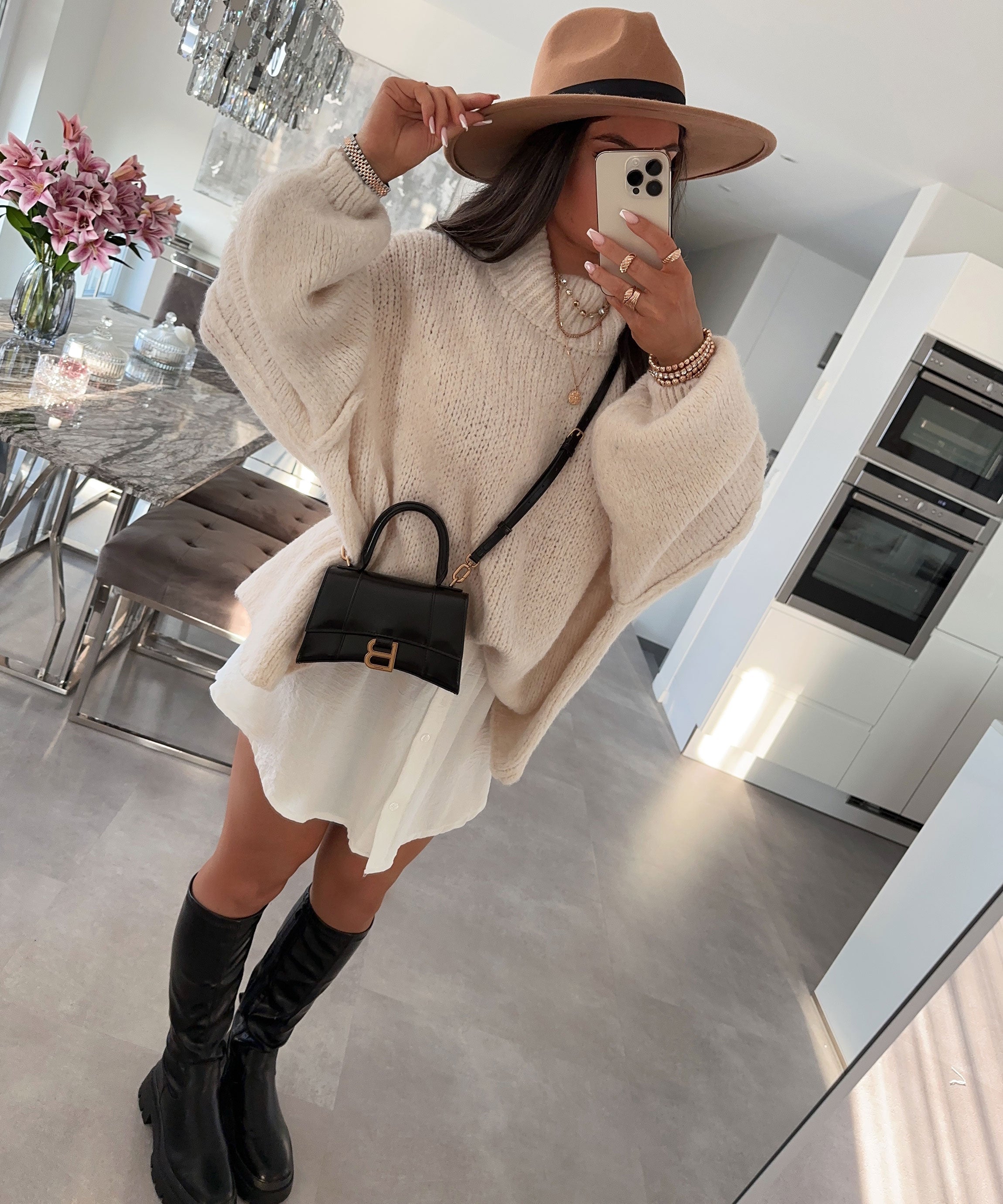 OVERSIZED WOOL TURTLENECK PULLOVER