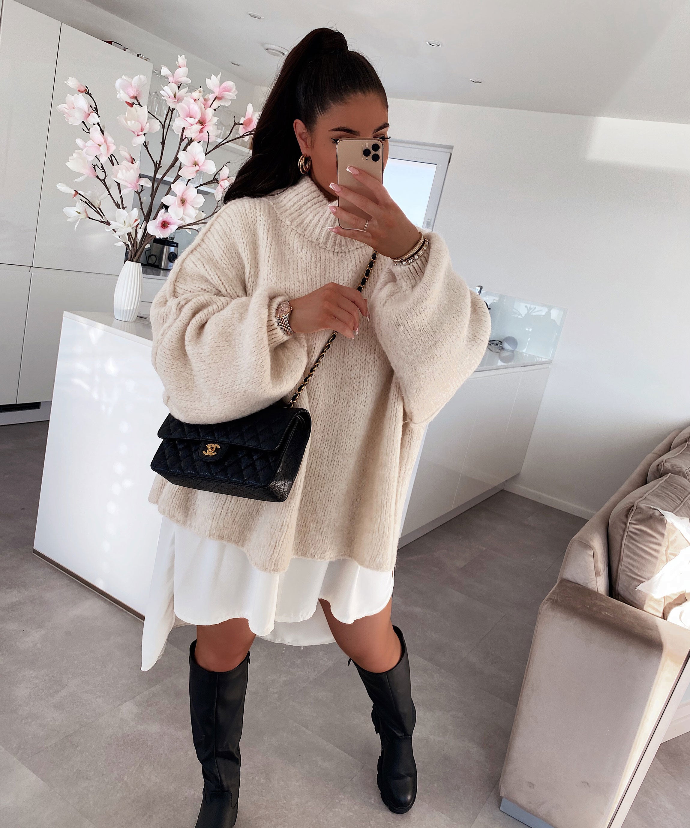 OVERSIZED WOOL TURTLENECK PULLOVER