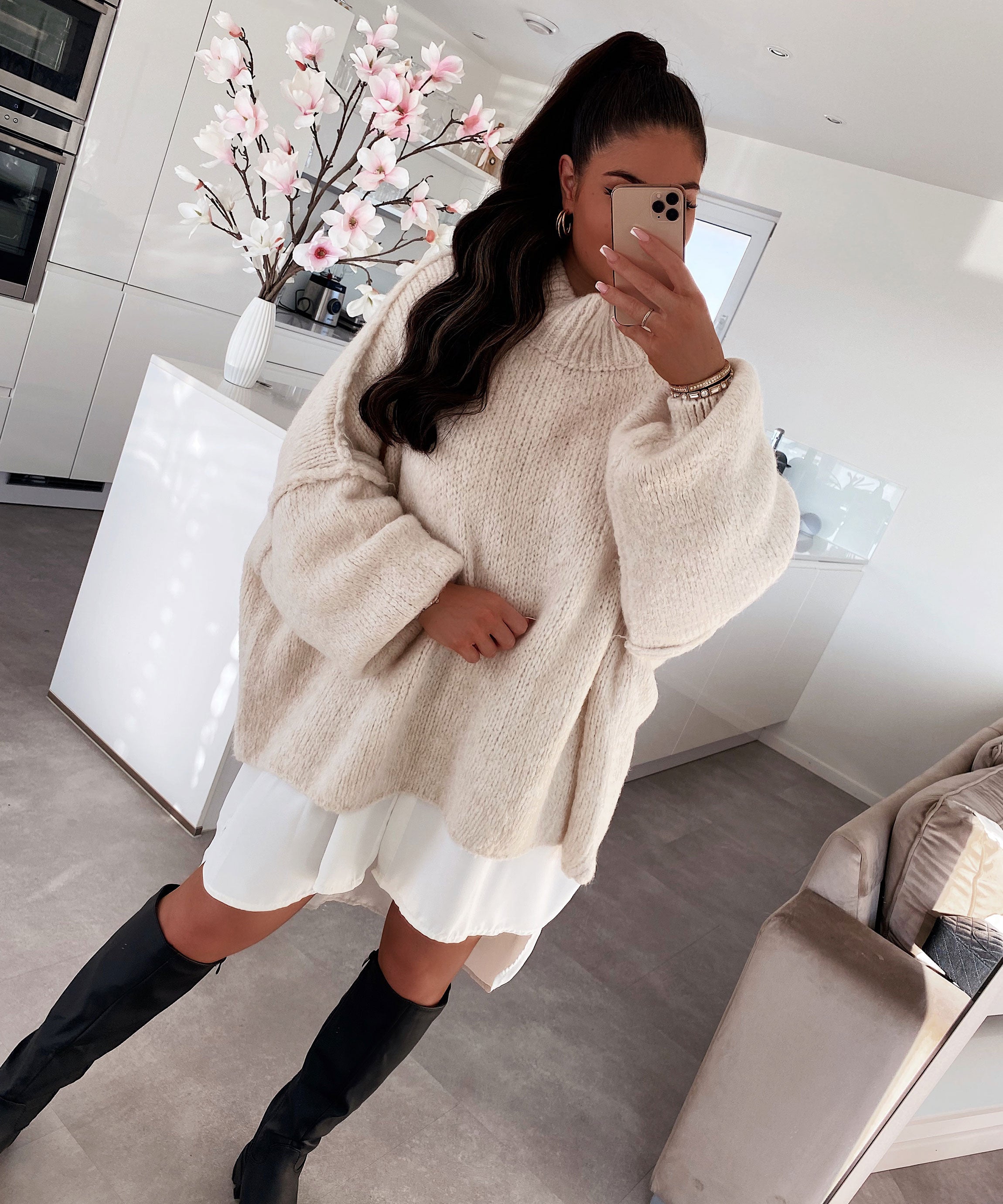 OVERSIZED WOOL TURTLENECK PULLOVER
