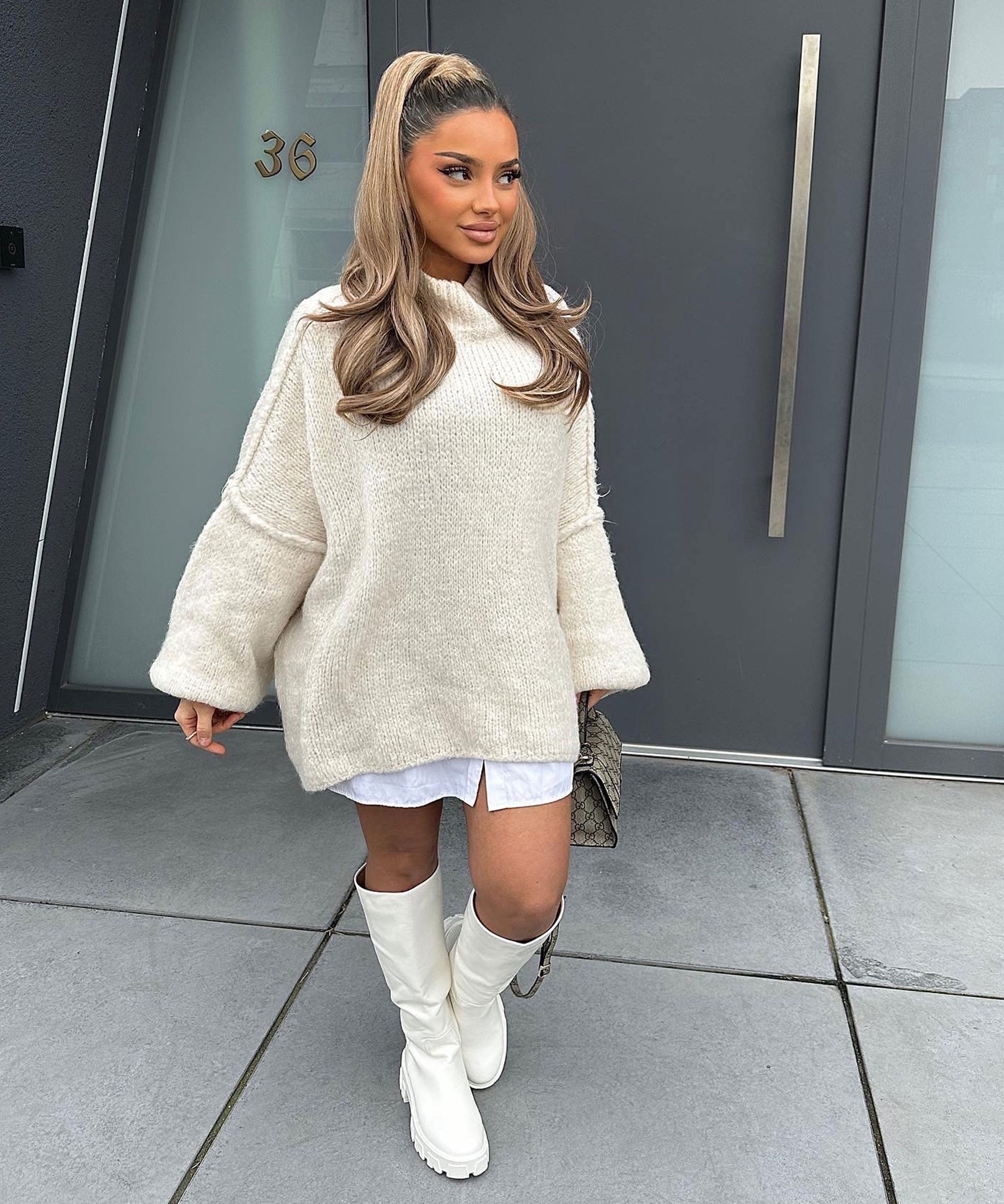 OVERSIZED WOOL TURTLENECK PULLOVER