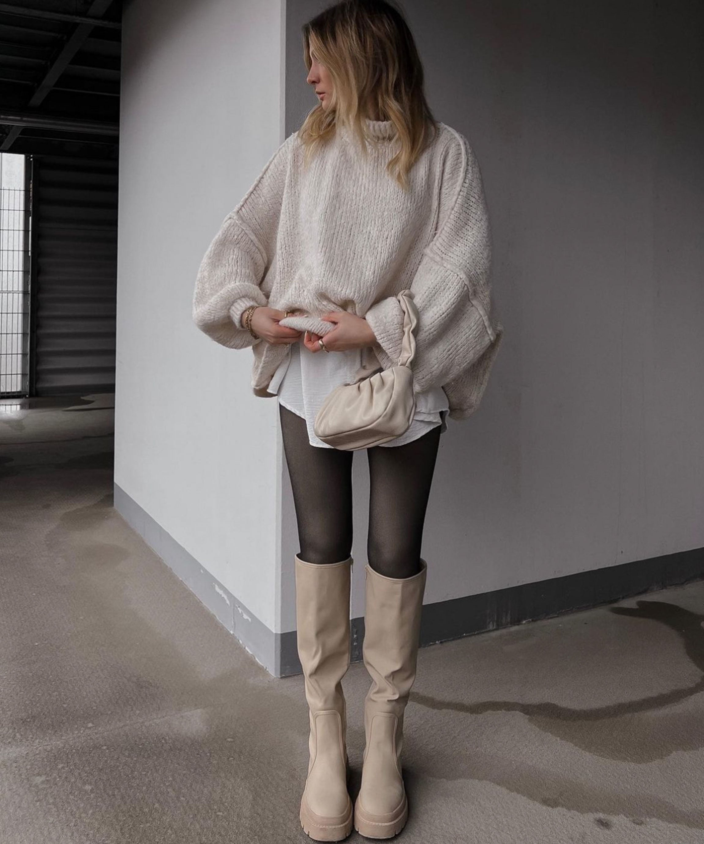 OVERSIZED WOOL TURTLENECK PULLOVER