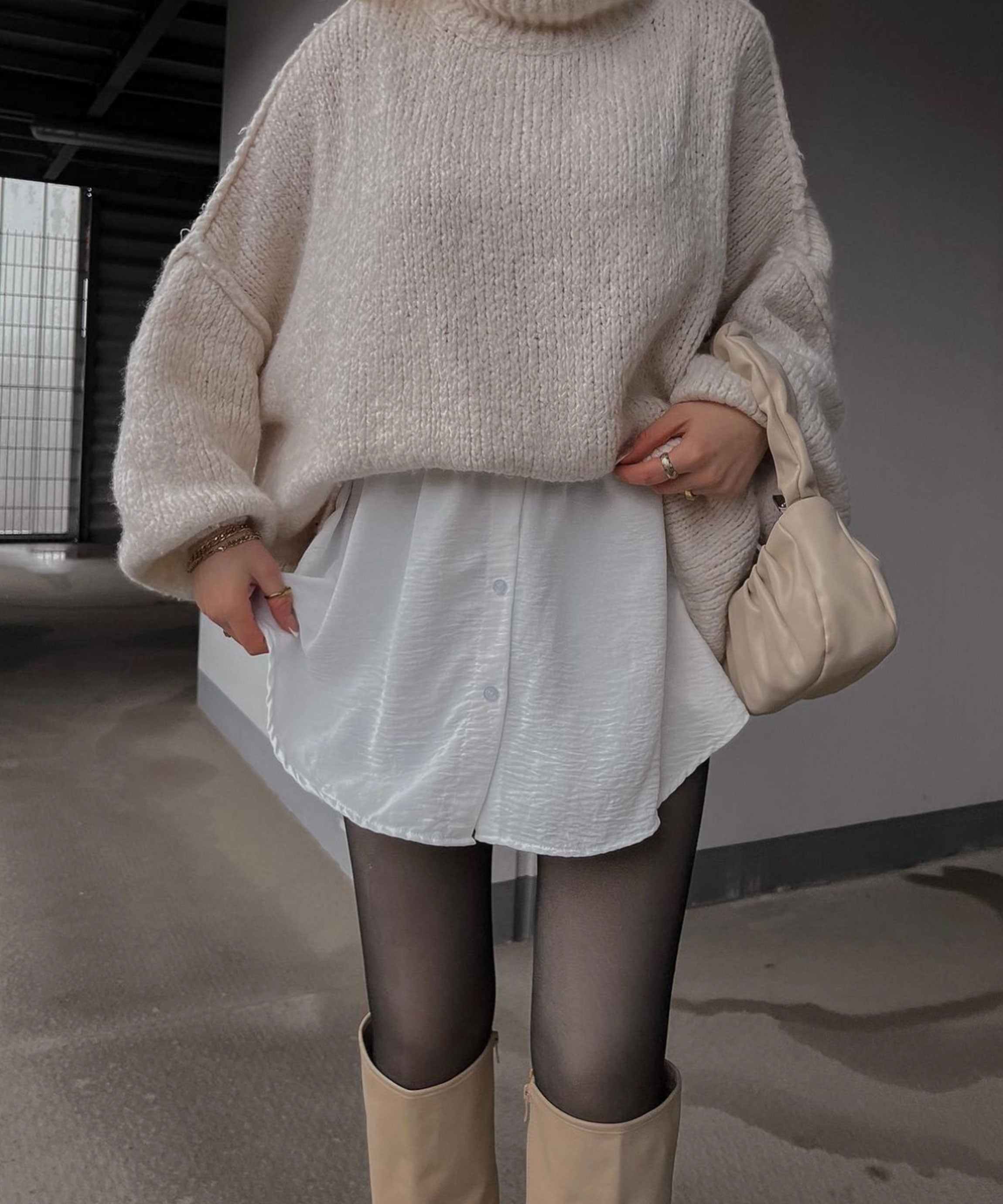 OVERSIZED WOOL TURTLENECK PULLOVER