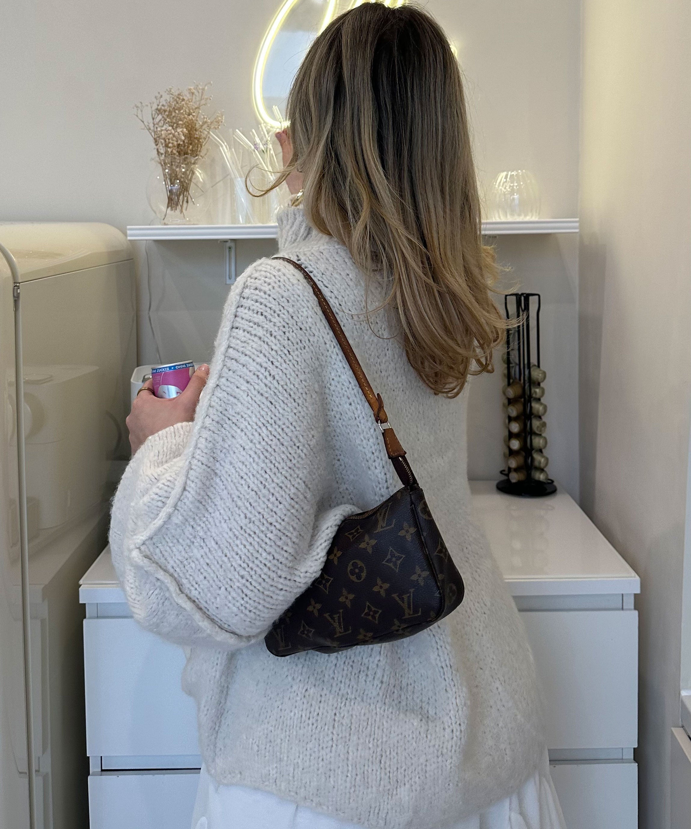 OVERSIZED WOOL TURTLENECK PULLOVER