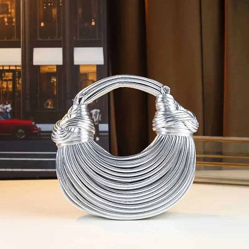 GLAM STATEMENT | SCULPTURAL METALLIC EVENING BAG