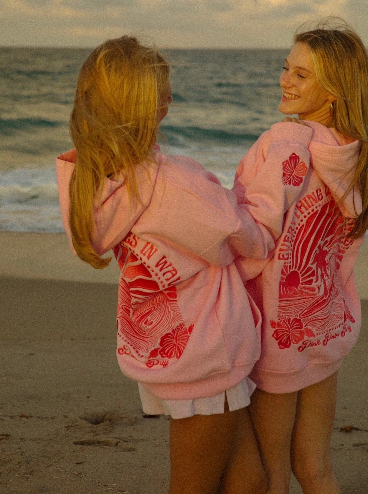 OVERSIZED HOODIE WITH SURF BACK PRINT