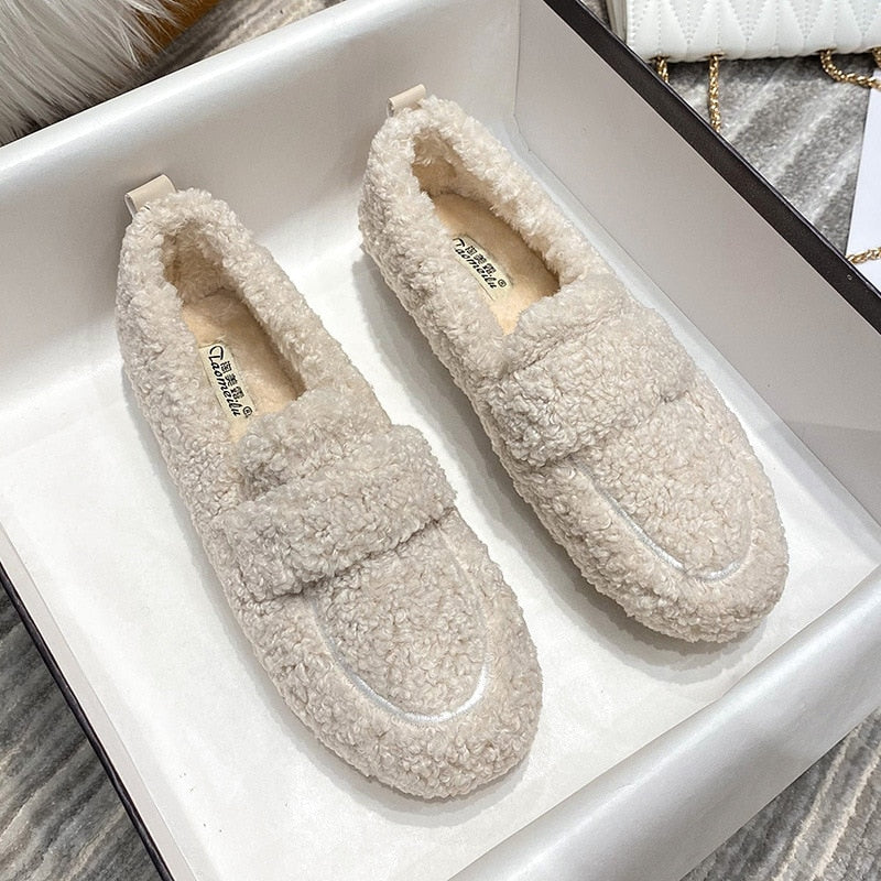 WOMEN’S COZY SLIPPERS | FLEECE TEDDY WINTER STYLE