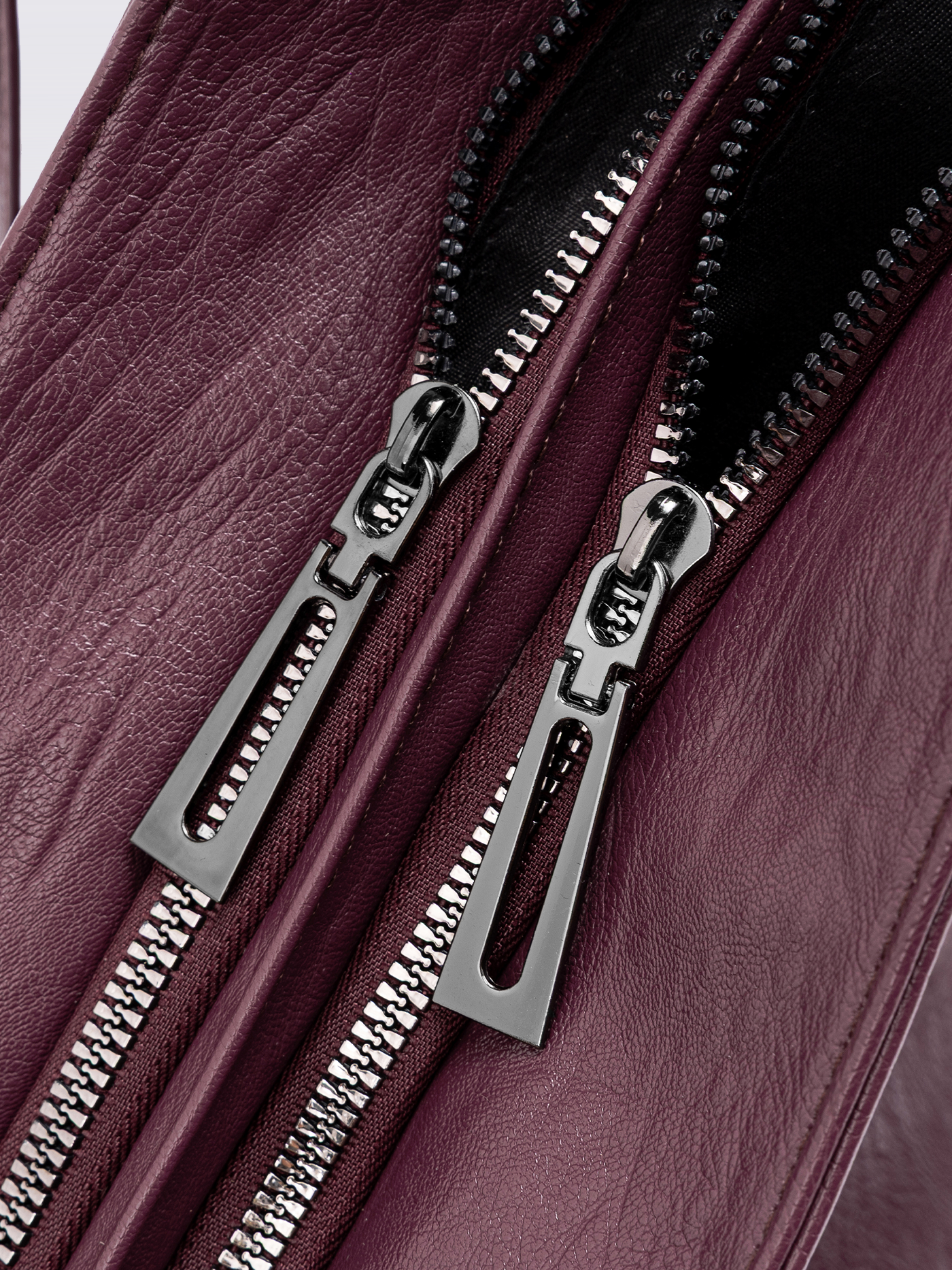 EVERYDAY ELEGANCE | BLACK LEATHER TOTE BAG