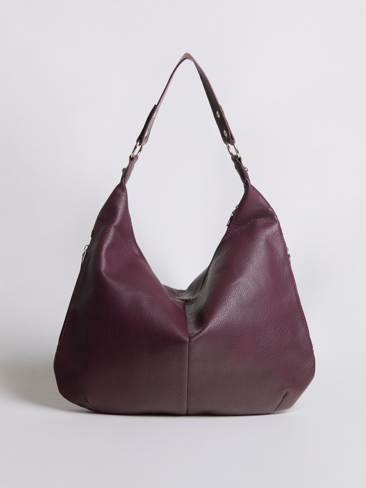 HANDBAG | SOFT LEATHER HOBO BAG WITH METAL RING DETAILS