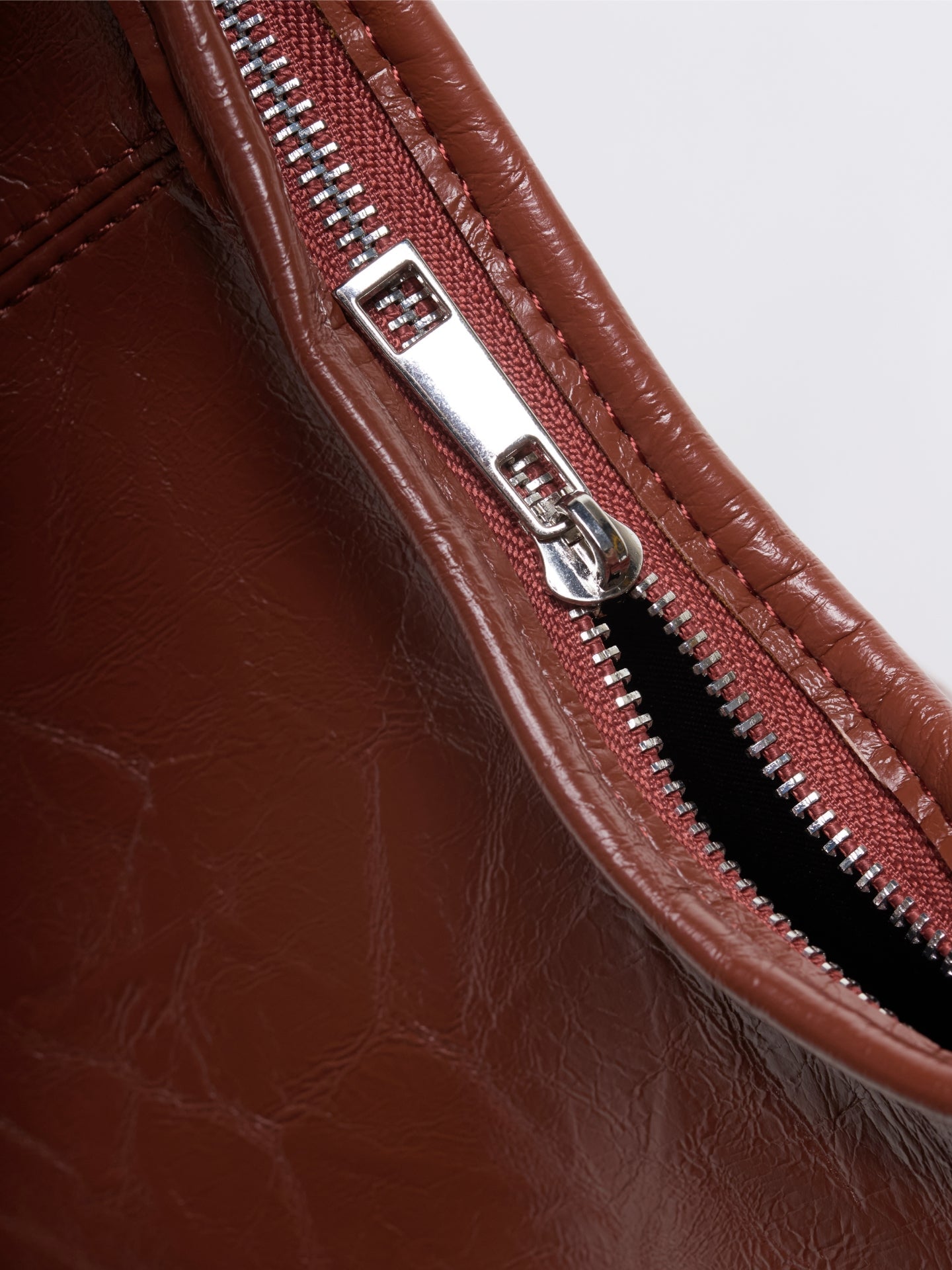 CITY MOOD | SOFT LEATHER EFFECT TOTE