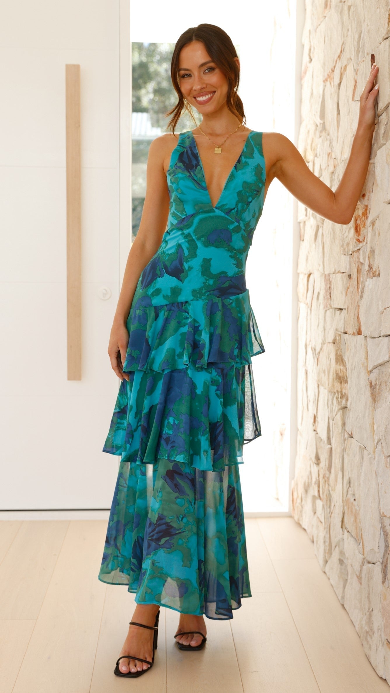 TIERED MAXI DRESS | BACKLESS DESIGN WITH LAYERED SKIRT