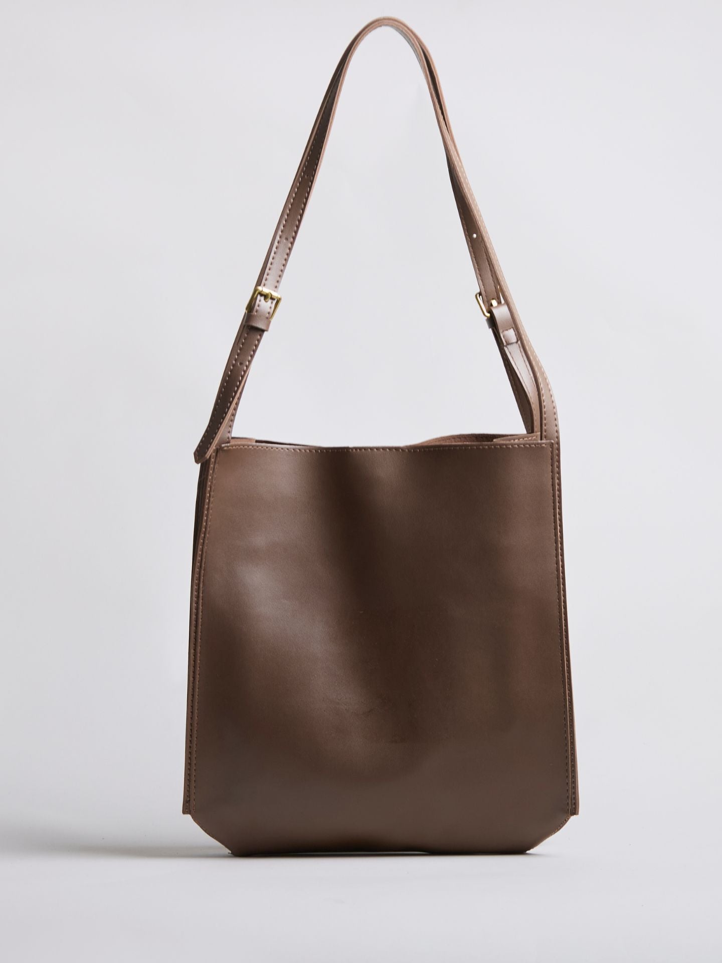 HANDBAG | MINIMALIST LEATHER SHOULDER BAG
