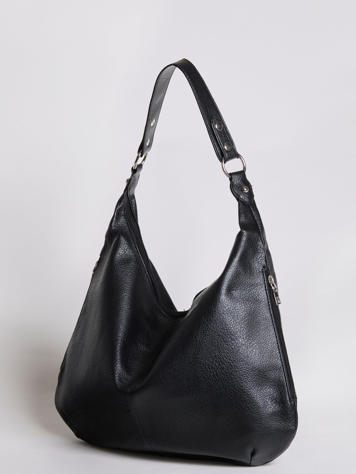 HANDBAG | SOFT LEATHER HOBO BAG WITH METAL RING DETAILS