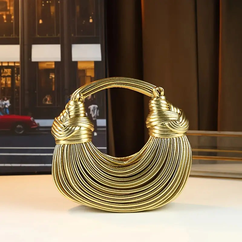 GLAM STATEMENT | SCULPTURAL METALLIC EVENING BAG