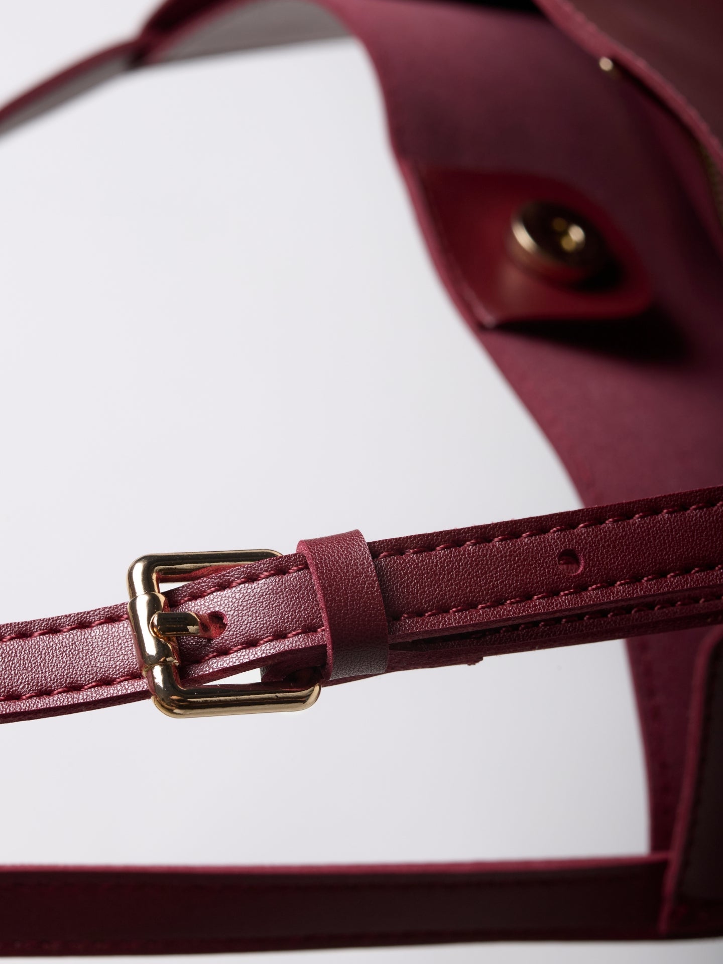 HANDBAG | MINIMALIST LEATHER SHOULDER BAG