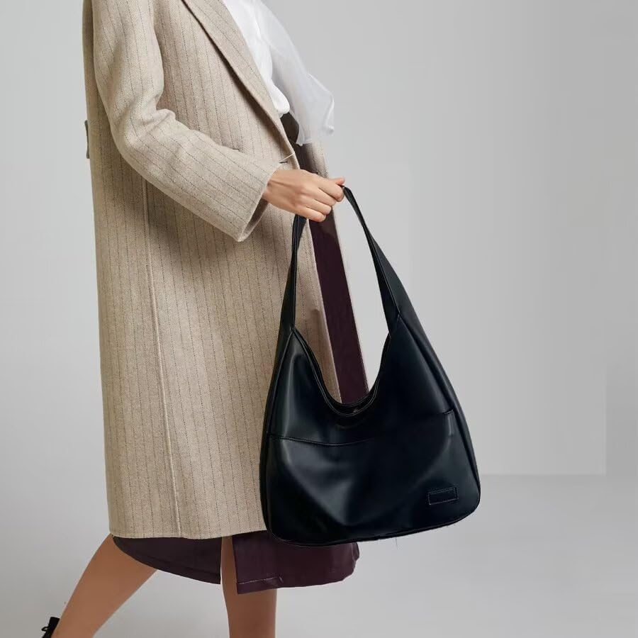 URBAN CHIC | SOFT LEATHER EFFECT SHOULDER BAG