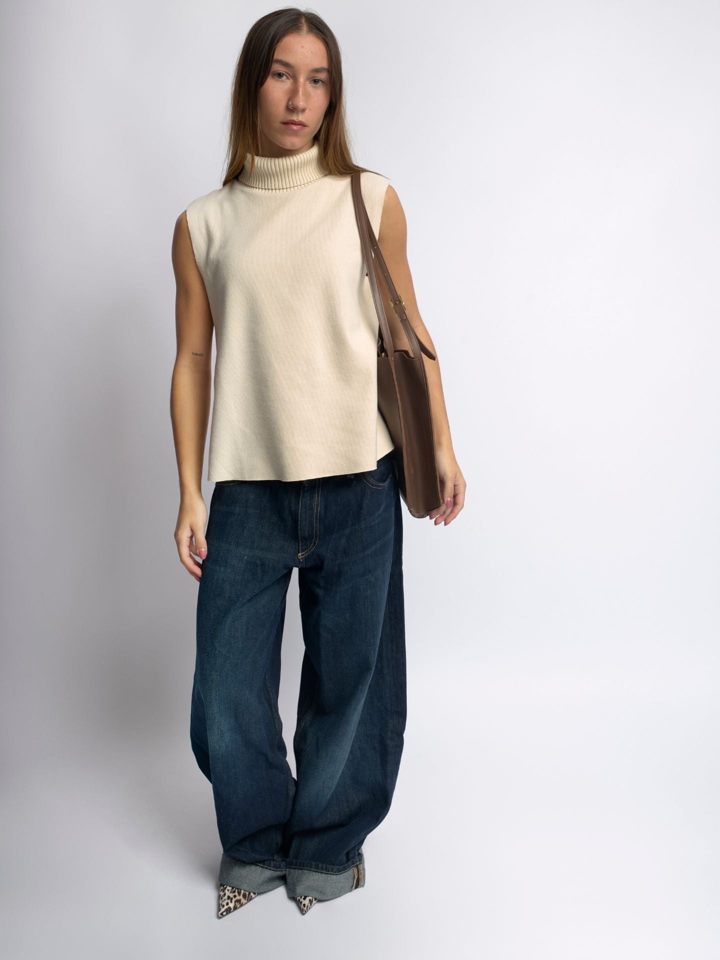 HANDBAG | MINIMALIST LEATHER SHOULDER BAG