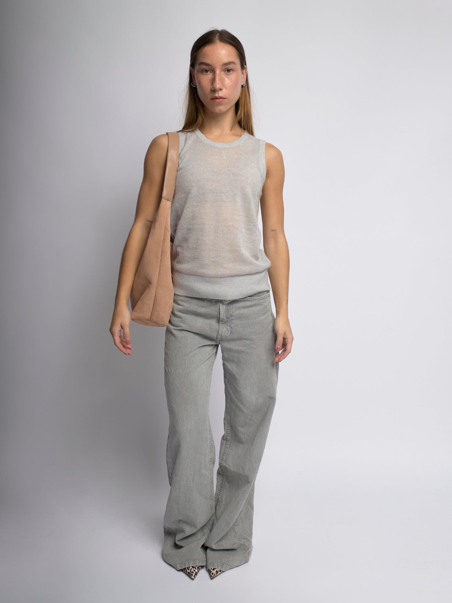 HANDBAG | SUEDE HOBO BAG WITH MINIMALIST DESIGN AND SINGLE STRAP