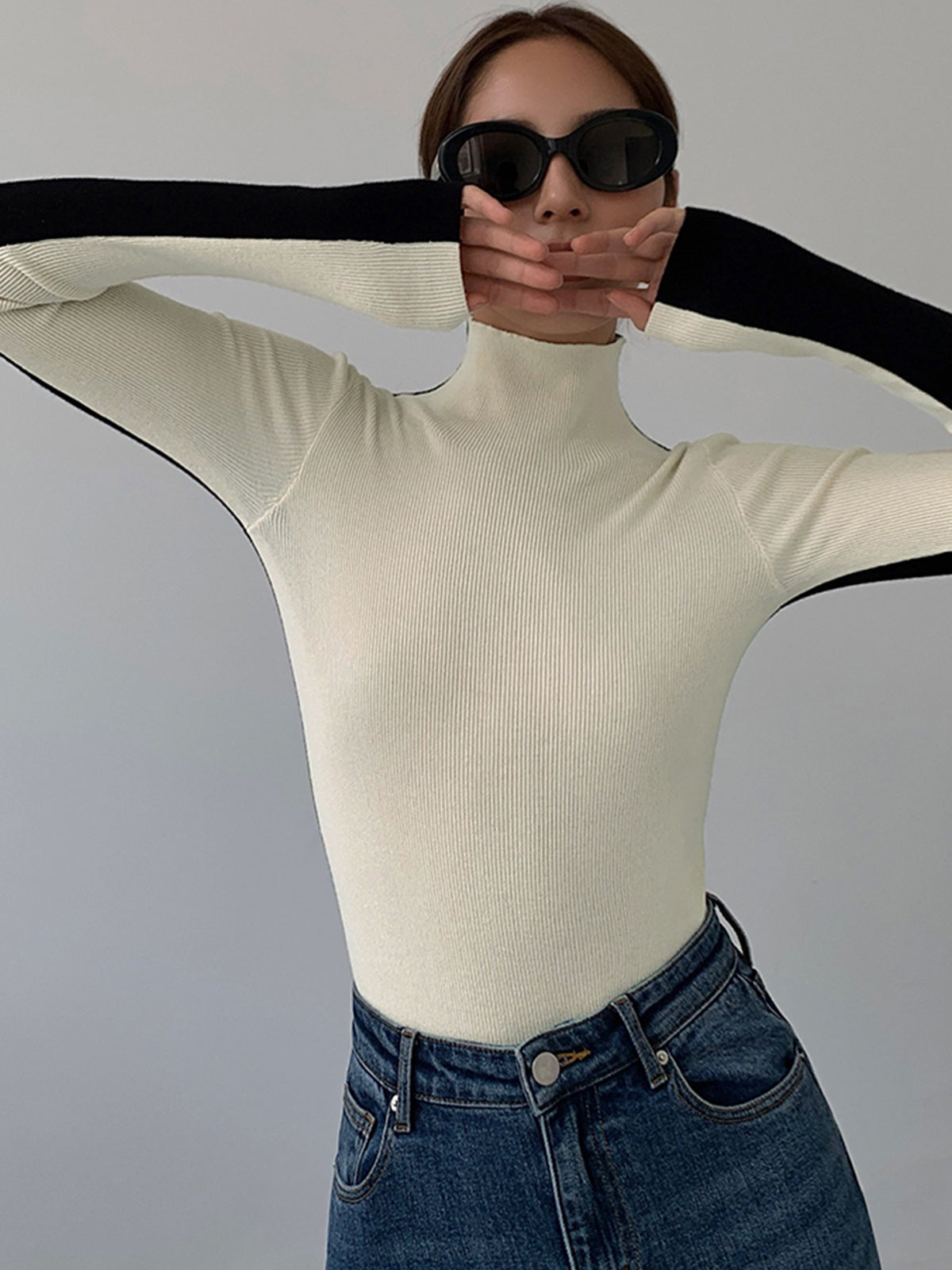TWO TONE LONG SLEEVE KNITTED TOP
