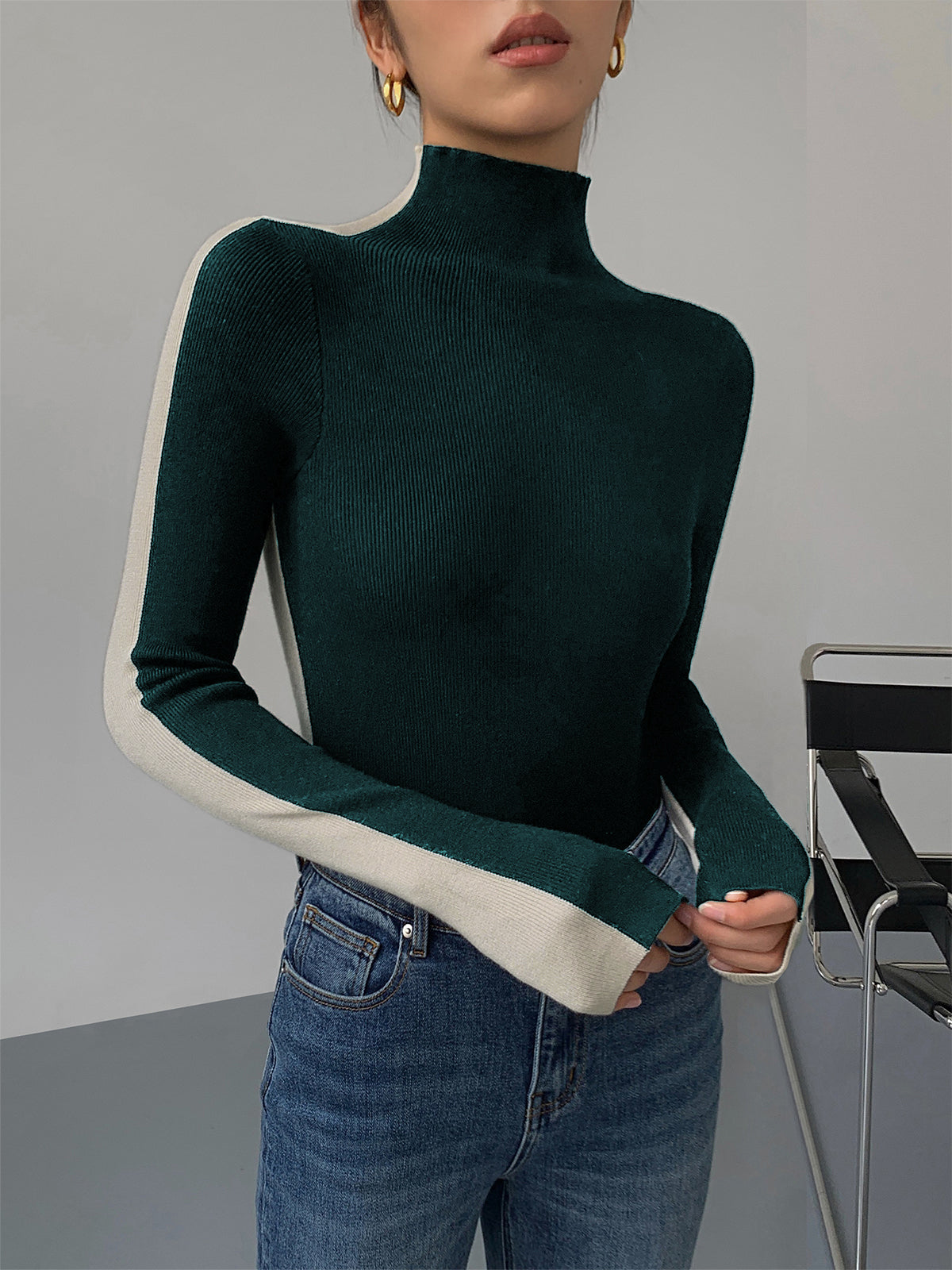 TWO TONE LONG SLEEVE KNITTED TOP